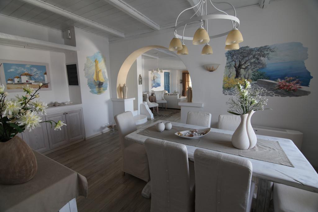 La Vie In Blue Villa Ornos  Room photo